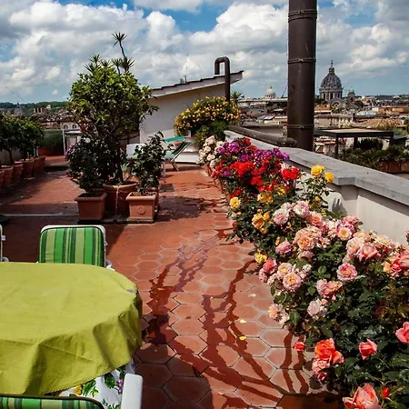 Tolles Appartement In Rione IV Campo Marzio Mit Panorama-Terrasse, Trevi-Brunnen In Der Naehe