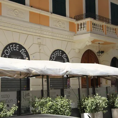 Domus Romantica Guest House