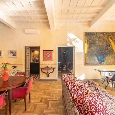 Farnese Designer Loft By Romeloft Appartement