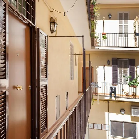 Retro Flat Termini Apartment