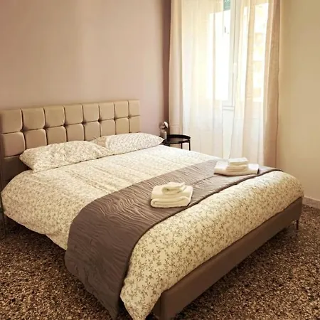 Casakico Elegante Centrale 2-Bdr Metro 10 Min Colosseo