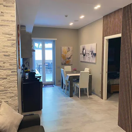 Domus Carola Apartment