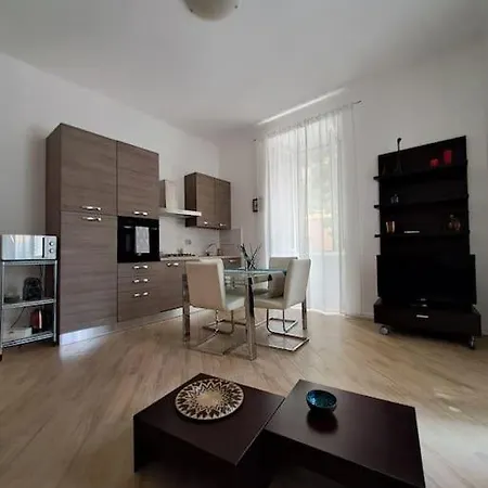 Domus 95 Apartment