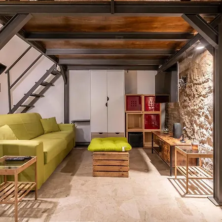 Amazing Apartment In Roma With Kitchenette