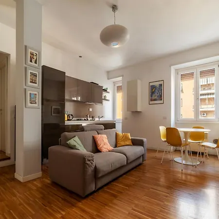 Chic Stay At Magnagrecia Rome Apartment