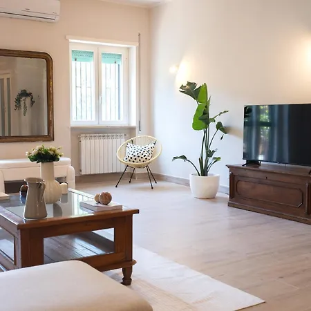 Vatican 4 Bedroom Apartment With Private Parking
