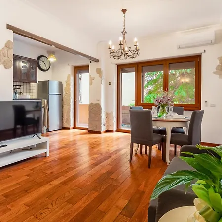 Asconio Pediano Apartment