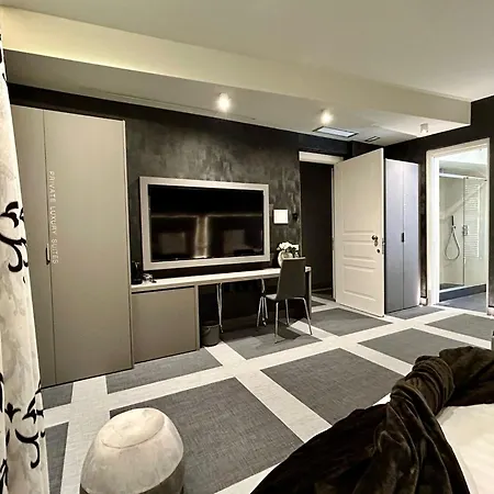 Private Luxury Suites