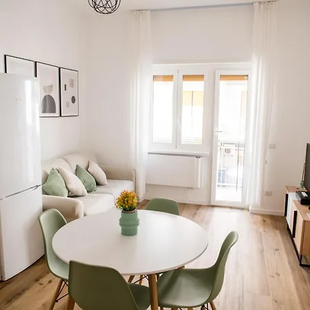 Domus Cornelia Roma Apartment