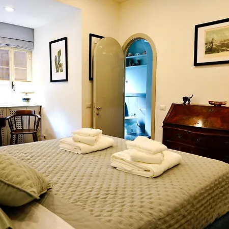 77 Scalini - Pantheon - Roma Apartment
