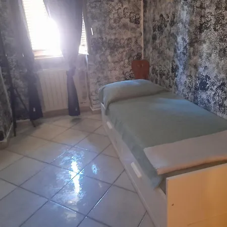 Roma 2 Hotel