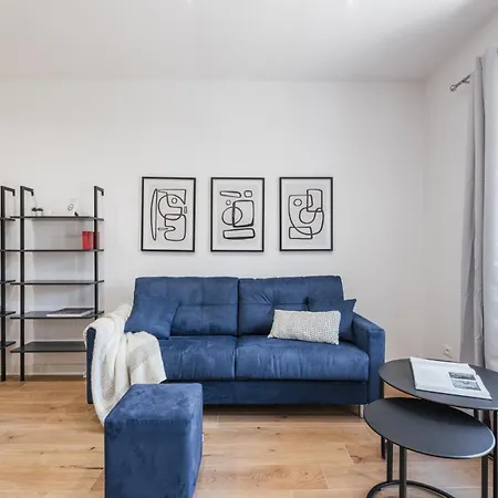 The Best Rent - Spacious Three-Bedroom Apartment In Prati Area