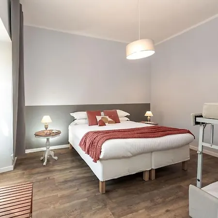 Big Flat In The Heart Of Trastevere 4 Bedrooms 3 Bath