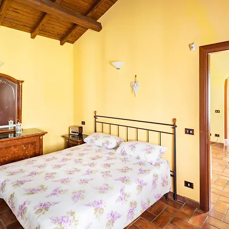 Peaceful Haven In Rome Villa