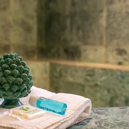Iflat Pantheon Elegant 3-Bedroom Apartment