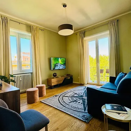The 7Th Apartment