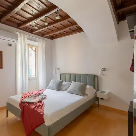 Iflat Trevi'S Paradise