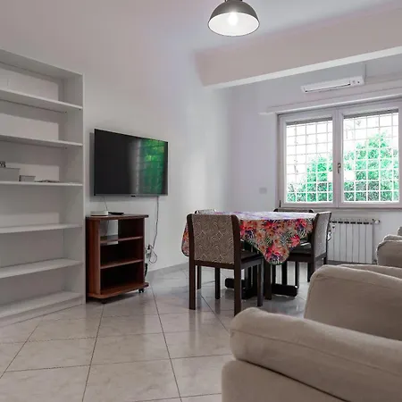 Roma Sanpaolo Apartment