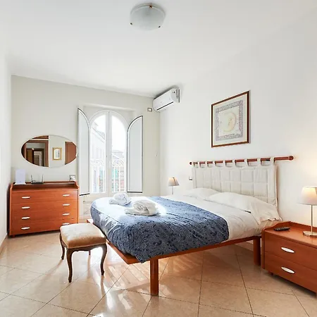 Close To The Spanish Steps, Wifi, Air Cond, 2 Bedrooms