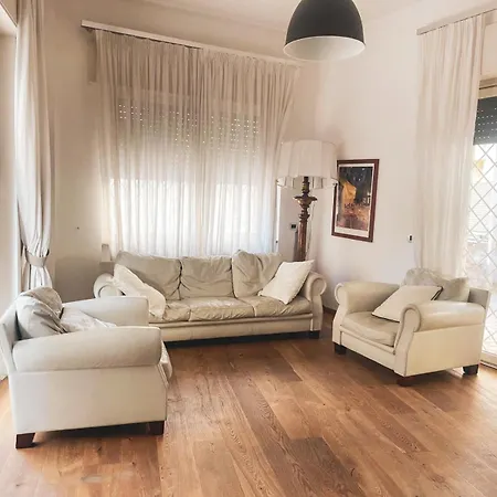 Parioli Apartment 39