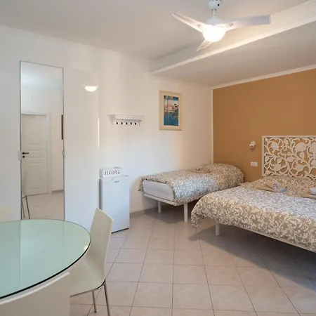 Triple Room A Few Steps From Tiber