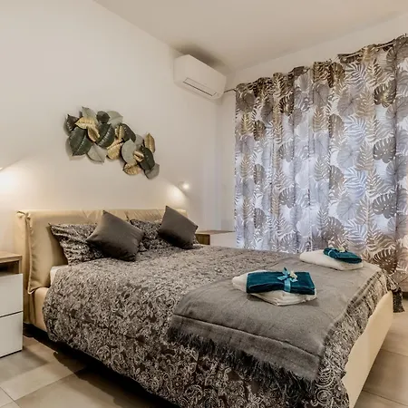 White Living R-Home