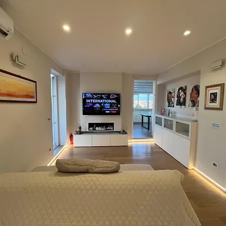 Roma Attico Panoramico Whitecate Apartment