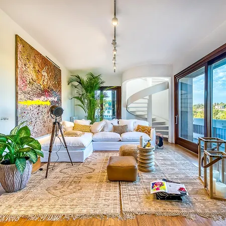Skylife Art Gallery Loft - Riverfront Art Sanctuary