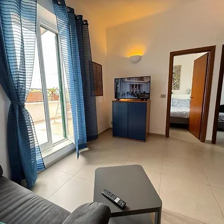 Blue Sky Apartment