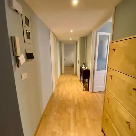 Lovely Apartment Near Metro A Re Di Roma