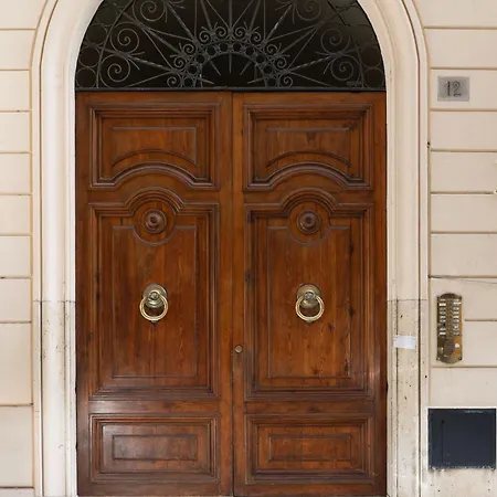 Rossovino A Roma Apartment