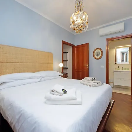 La Petite Urbana Apartment