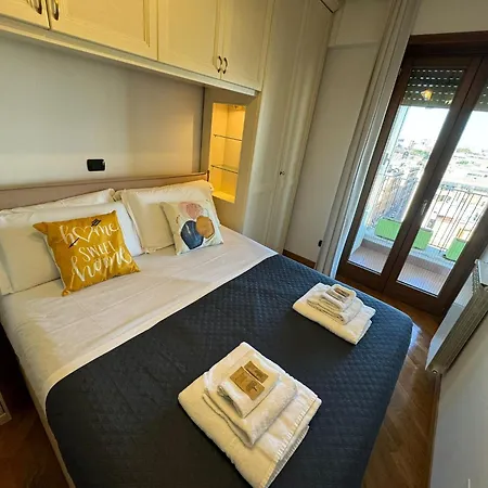 Cozy Flat With Balcony Apartment