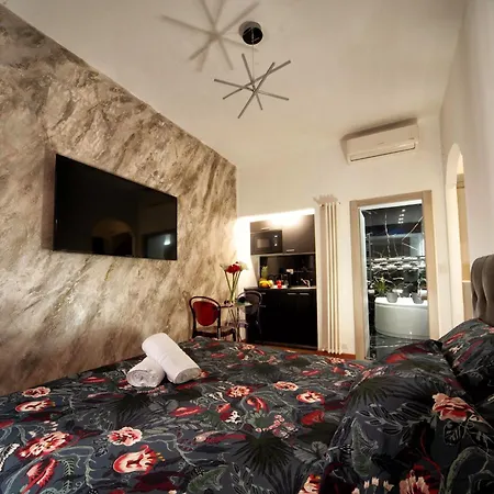 Farnese Jacuzzi Apartment