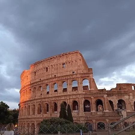 Elegante Appartamento - Colosseo