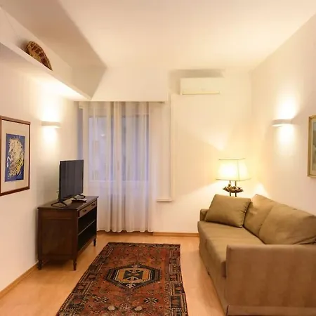 St Peter S Home, Nel Cuore Della Citta Eterna