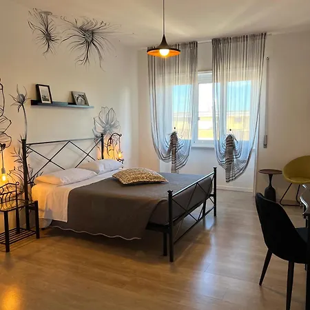 Eufonia Vinyl Friendly Apartment