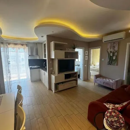 Emmanuele House Roma Tuscolana Apartment