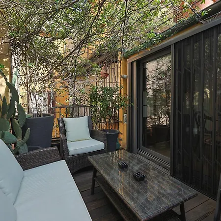 Majorelle Luxury Apartment
