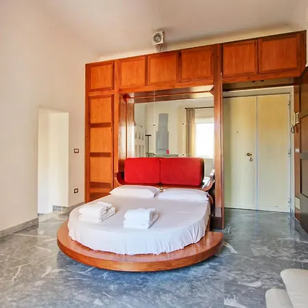 Romantic Studio Apartment At Via Veneto