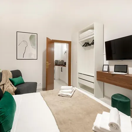 White Flat Sanniti Apartment