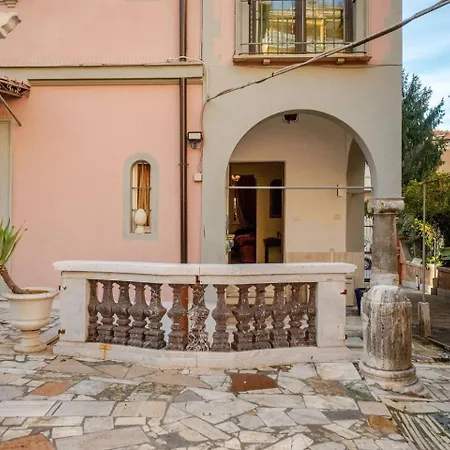 Parcheggio Privato - Villa Liberty Roma Centro