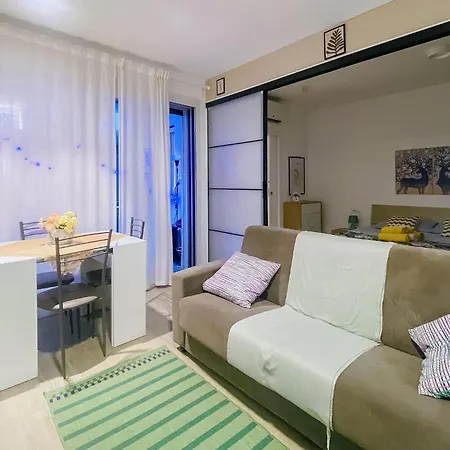 Stunning Apartment In Roma With Wifi