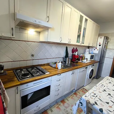 Basilica Santa Maria Ausiliatrice Apartment