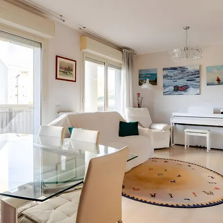 Fiera Di Roma Luxury Apartment
