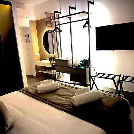 Cicerone'S Luxury Suites