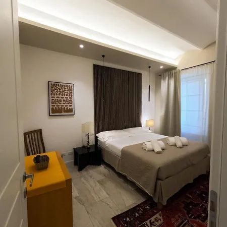 From Andrea Apartment To The Colosseum