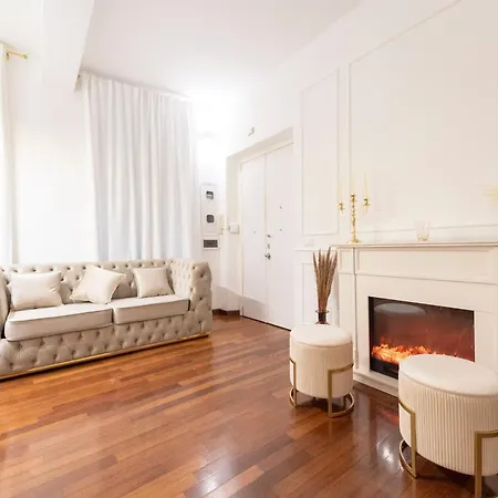 Trevi Fountain Superior Suites