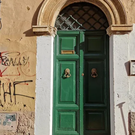Lidia-Heart Of Rome,Trastevere