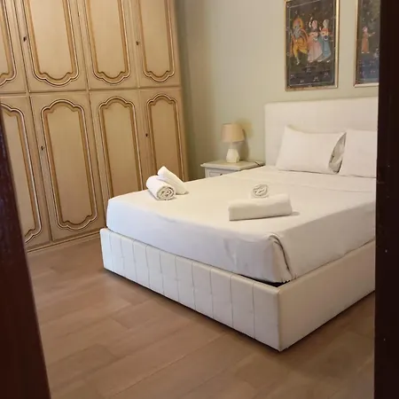 San Giovanni Apartment With Balcony